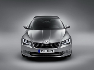 skoda-superb-2015-(7) 94070