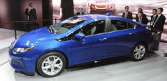 Chevrolet Volt 2016, elektromobil s prodlužovačem dojezdu (zážehový motor 1.5 s generátorem)