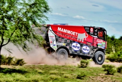 Firma MKR Technology postavila pro holandský tým Mammoet Rallyesport pro letošek dva zcela nové soutěžní speciály Renault Trucks K520 4x4.