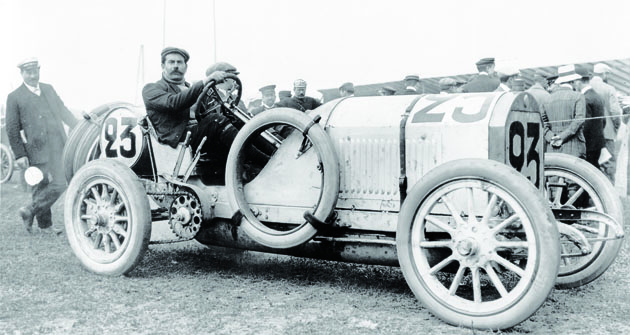 Pod vedením Georga Diehla zkonstruovali a postavili Hans Niebel, Louis de Groulart, Fritz Erle a další pro sezonu 1908 zcela nové závodní vozy Benz 120 hp, které se měly prosadit v závodech Grand Prix.
