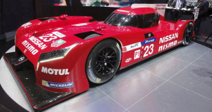 Evropanům se Nissan GT-R LM Nismo pro 24 h Le Mans 2015 představil  na autosalonu v Ženevě