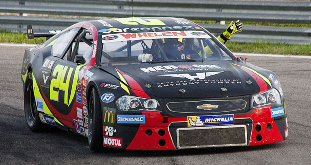 Zkušený Anthony Kumpen (Chevrolet SS) dobyl titul 2014 na první pokus