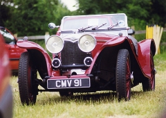 Různé sportovní vozy vyjely na základě Riley Nine, patřil k nim čtyřválcový Nine Imp a jeho šestiválcová verze MPH (1934 – 1935)