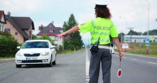 I na zastavování vozidel má dopravní policie svá pravidla.