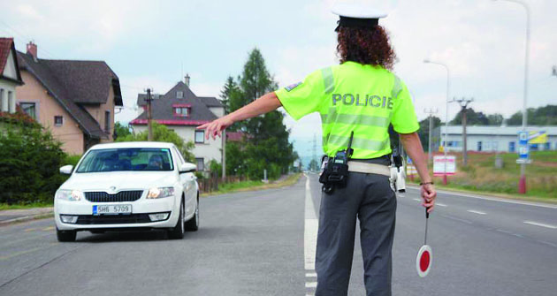 I na zastavování vozidel má dopravní policie svá pravidla.