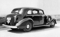 Prototyp limuzíny Škoda Superb 4000 z roku 1938 poháněl vidlicový osmiválec OHV 3991 cm3