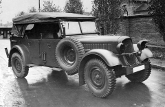 Superb v uniformě jako vojenský Kfz 15 alias typ 952 (1940 – 1943)