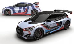 Hyundai RM15 Concept; v pozadí jeho předchůdce Veloster RM (2014)