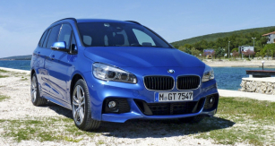  BMW 2 Gran Tourer  je prodlouženou verzí Active Toureru, pěti- nebo sedmimístnou