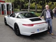 Jízdu jsme samozřejmě zahájili s typem 911 Targa 4 GTS...