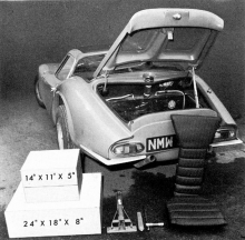 Silnější provedení 3-Litre přešlo na ocelový rám a šestiválec od Forda (1969)