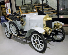 The Bullnose-Morris, první a dnes už legendární produkt značky, exponát muzea v Gaydonu (vyráběly se 1913 – 1926)