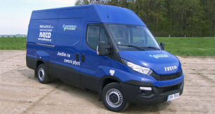 Iveco Daily 35S14N V s rozvorem 3520 mm a s druhou výškou střechy