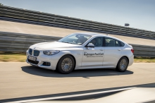 Prototyp BMW řady 5 Gran Turismo poháněný vodíkovými palivovými články
