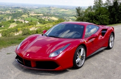 Jak se stalo u Ferrari zvykem, konstruktéři věnují velkou pozornost aerodynamické účinnosti