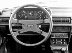 První Audi Quattro s přeplňovaným pětiválcem 2.2i/147 kW (200 k) a trvalým pohonem všech kol (1980 – 1987)