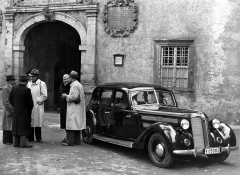 Vrchol předválečné produkce Audi, typ 920 klasické koncepce se šestiválcem Horch 3.2/55 kW (75 k), vyráběný v letech 1938 – 1940