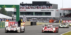Vítězství Porsche nebylo překvapením, už loni stuttgartské vozy vedly a vydržely téměř celý závod...