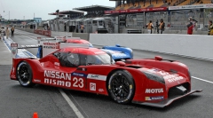 Největší pozornost poutaly neobvyklé konstrukce Nissan GT-R LM Nismo s motorem vpředu a trvalým pohonem předních kol