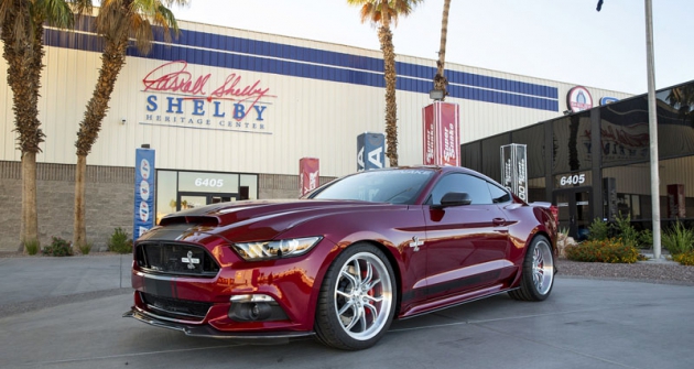 Super Snake od Shelbyho je tradičně nejsilnější variantou Mustangu Super Snake od Shelbyho je tradičně nejsilnější variantou Mustangu