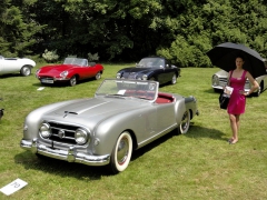 Nash-Healey (1952) druhé série; americký motor, britský podvozek a karoserie Pininfarina (řadový šestiválec Nash 4.1/104 kW)