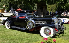 Nádherný Duesenberg model SJ (1932), řadový osmiválec 6876 cm3 o neuvěřitelném výkonu 235 kW s kompresorem a zakázkovou karoserií Brunn