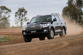 toyota-land-cruiser-2015-3 99702