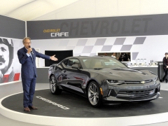 Lord March při evropské premiéře Chevroletu Camaro šesté generace