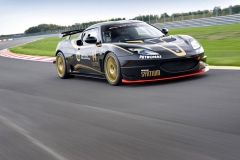 Lotus Evora GT4, závodní verze, která slavila úspěchy v evropském poháru GT, ale i ve 24 h Dubai a startovala ve 24 h Le Mans (GTE; 2011)