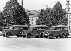 Trojice automobilů Škoda 903 break s karoserií Sodomka (1943)