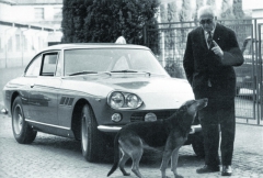 Unikátní sportovní vůz Ferrari 330 GT z let 1963 až 1968 navázal na úspěch modelové řady Ferrari 250.