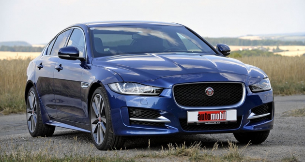 Jaguar XE rozšiřuje nabídku  britské značky směrem dolů; na snímku testovaný  typ XE 20d R-Sport