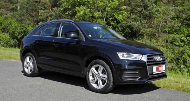 Na přitažlivém vzhledu Audi Q3 se podílejí dynamické linie vnějšího designu s robustní čelní stěnou; kapota i víko zavazadlového prostoru jsou z hliníku