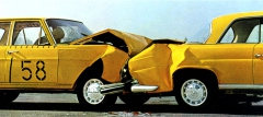 Deformační zóny karoserie Mercedes-Benz vpředu i vzadu (testy 1969)