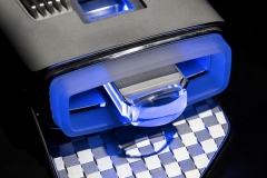 Světelný zdroj Audi Matrix Laser tvoří čtveřice diod v jednom modulu, kde se z modrého světla stane po průchodu fosforovou destičkou jasně bílé