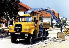 MAN 16.240 HKA s hydraulickou rukou Meiller (po faceliftu 1981)