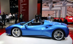 Světová premiéra Ferrari 488 Spider