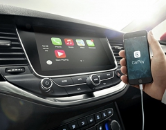 Systém Navi 900 IntelliLink s propojením chytrého telefonu (Apple CarPlay)