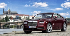 Rolls-Royce Wraith, kupé odvozené ze sedanu Ghost, ale se silnějším dvanáctiválcem