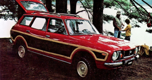 Subaru 4WD Wagon, první velkosériový s pohonem předních a přiřaditelným pohonem zadních kol (od 1972, na snímku model 1977)