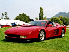 Ferrari Testarossa ročníku 1987 (Concorso Italiano v Quail Lodge 2002)
