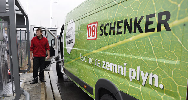 Vlastní plnicí stanici CNG otevřela společnost DB Schenker v Rudné u Prahy