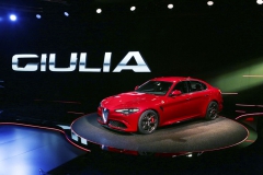 Světová premiéra Giulie QV v továrním muzeu Alfa Romeo v Arese u Milána (24. června 2015)