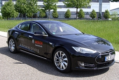 Bosch zkouší Automated Driving také v elektromobilu Tesla Model S