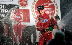 Dvanáctihodinový Epilog Brno 2015 přinesl vítězství týmu Scuderia Praha s vozem Ferrari 458 Italia GT3