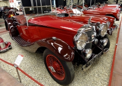 Klasický roadster Alvis Speed 20 se šestiválcem 2,5 l a synchronizovanou čtyřstupňovou převodovkou (1934)