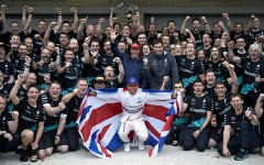 Lewis Hamilton získal svůj třetí titul mistra světa (zopakoval triumf z roku 2014)
