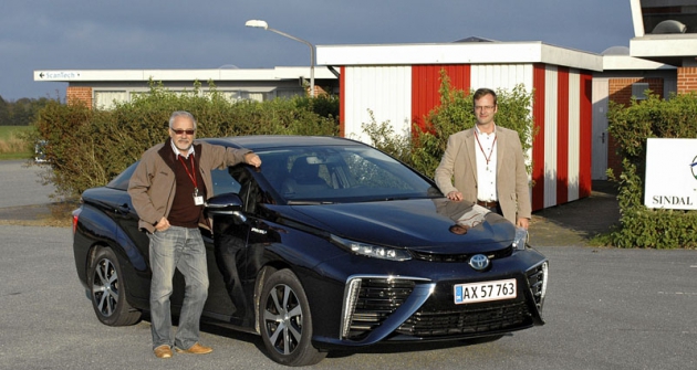 Poprvé jsme vyzkoušeli vodíkovou Toyotu Mirai  při dánských Tannistesten, samozřejmě jako první  čeští novináři...