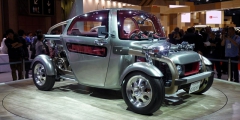 Toyota Kikai Concept, odkrývající mechanické skupiny vozu