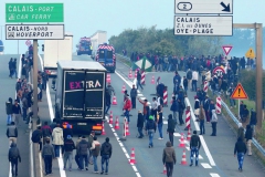 Multikulturní elity EU se zalekly toho, že vznik nového tzv. „unitárního evropského lidu“ by mohl trvat staletí, a tak podporují migraci „nových občanů“ všemi prostředky, aby se celý proces urychlil.